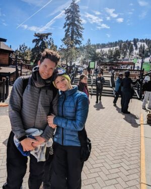 Amy Paffrath Instagram - Leap day ski trip ⛷️💨🏔️🐻

Diverted a sister ski trip with @flywithbritt96 and kept it local which meant the whole family was suddenly invited.

Teaching your kid ANYTHING requires oodles of patience. Teaching your kid to ski requires enough patience to fill Big Bear lake. 

Lots of tears and plenty of frustration early on but when we listened to our child and took off the ski clip a friendly, well- meaning staff member hooked on her skis, she fared much better and had a really enjoyable day. 

We gave Ember some tips, and told her the basics but mainly she taught herself to ski. Parents, give them the tools, make adjustments, then get out of their way. 

We have a budding skier! @drewseeley

Ps...kids 4 and under get free rentals at Big Bear Mountain .

Perfect low pressure opportunity to try the sport before you commit. 

Grateful for the wonderful bday girl @gina_field for allowing us to stay at her cozy mountain hideaway. 

10/10 would recommend. 
#iloveskiing
#skibunny
#mountainmama
#parenting
#bethemountain