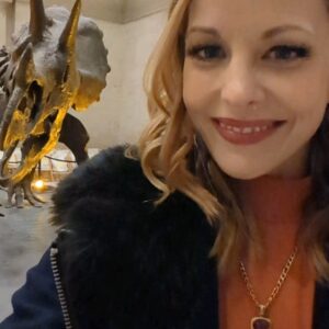 Amy Paffrath Instagram - I love this photo from #arealbugslife so much it's going in feed.

It's so nice when the stars align and we get invited to a fun family friendly industry event on a day I have full glam, get photographed and end up in the event recap 'thank you' email 
🕷️🦋🪲🐜🦖

Truly had the best time at the @nhmla with my hubs (rocking my sweatshirt 😆) sis @flywithbritt96   many friends whom I sadly didn't capture moments with. 

Ember has lots of questions about the ants 
( butterflies 🫣)
