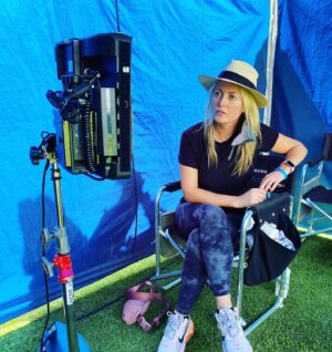 Amy Rutberg Instagram - Staring at beautiful Hawaiian scenery while being shielded from beautiful Hawaiian scenery! 🌺🌺 I LOVE writing for @ncishawaiicbs but I do miss the part where they do your makeup. #ncishawaii #setlife