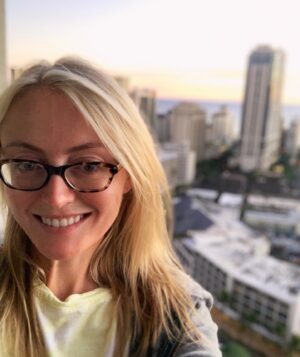 Amy Rutberg Instagram - I wrote tonight’s episode of @ncishawaiicbs and they are going to put it on TV! It’s been a great honor to work on this show with this incredible cast and crew.  What an adventure! #ncishawaiiohana #ncishawaii #cbs