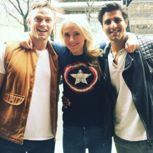 Amy Rutberg Instagram - That time I saw a movie with @jayali7 and @wbethel and felt the need to #nerd represent 🤦‍♀️. Tag a friend who’d show up in a #captainamerica shirt while out with #bullseye . @daredevil #daredevil #daredevilseason3 #marvel #tbt