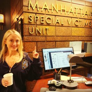 Amy Rutberg Instagram - In honor of @nbcsvu getting picked up for a historic 21st season! Breaking network TV records for longest running show. This show is so sentimental to #NYC actors. My first day working with @therealmariskahargitay had me a little choked up because I remember being 16 and dreaming of living  in New York City while watching her from my suburb in Southern California. What an amazing accomplishment for the cast and crew. I will walk through snow barefoot covered in blood (in a nightie)for you guys any time. 🎉🎉 #svu #setlife #actorslife