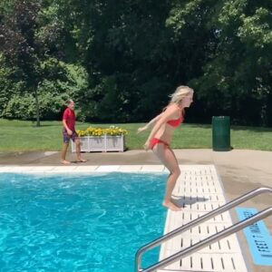 Amy Rutberg Instagram - Going into #Holiday #quarantine like it’s 2018 and I only got one kid! #2020 #goodvibes #tbt