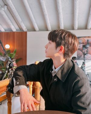 An Woo-yeon Instagram - #꼭두의계절 - 한철