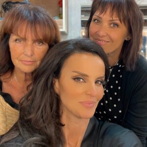Ana Alexander Instagram - Anybody knows peep's at @ringsofpowerprime ?? I think I am almost camera ready 🤓
Thanks to my really talented and mega-sweet ladies on @azbuka.naseg.zivota , @danijela_makeup_artist, and Teta Mira... EMINA has a lovely long mane. 
.
.
.

.
.
..
.
.
.
.

.
.
.
.
.
.

.
#makeup #makeupartist #hair #longhair #hairextensions #tv #tvshow #fun #elf #strongwomen #talent #joy #work #onset #la #belgrade #darkhair #eyeliner