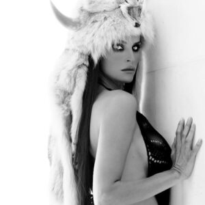 Ana Alexander Instagram - Just getting dressed for a regular Friday night out😎 🤪.. . What’s your spirit animal you could wear a fake-hat of?? 

.
.
.
.
.

.
.
.
#friday #dressup #blackandwhitephotography #photography #smokeyeye #hairextensions #la #mexico #photoshoot #magazine