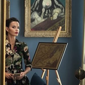 Ana Alexander Instagram - Snap from the set.. with some very talented and lovely peeps .. taken by 📸 @ana_mrden 
.
.

.
.
.

.
.
.
#photoshoot #1950’s #50’s #art #museum #fashion #beauty #zagreb #croatia #fun #magazine #actress #colorphotography #redlips #glow
