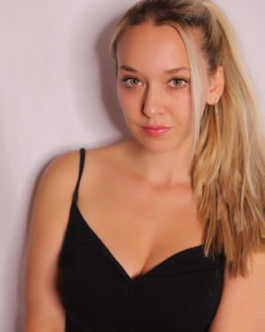 Ana Brinca Instagram - 🌟🙋🏼‍♀️
.
.
.
.
.
.
.
.
.
.
.
#anita #actress #atriz #myotherside #canon #canon6D #canon6dmarkii #canon6dmark2 #atriz