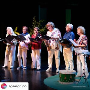 Ana Bustorff Instagram - Posted @withregram • @ageasgrupo O segundo dia da Conferência MaisIdadeMais terminou com o desejo de criar uma sociedade mais integradora, que não coloque prazos de validade aos mais velhos. ✨
⠀⠀⠀⠀⠀⠀⠀⠀⠀⠀
Pelo palco do Teatro Armando Cortez passaram diversas caras conhecidas, como Ana Bustorff e Liliana Campos, mas também representantes do Grupo Ageas, a 55  e o projeto PROXIM(IDADE) da Santa Casa de Misericórdia da Redinha, que partilharam histórias emocionantes e testemunhos verdadeiramente impactantes. 🗨
⠀⠀⠀⠀⠀⠀⠀⠀⠀⠀
Esta iniciativa do Grupo Ageas Portugal com o Correio da Manhã enalteceu os mais velhos, e relembrou a todos: temos de cuidar melhor de quem cuidou de nós.💙
⠀⠀⠀⠀⠀⠀⠀⠀⠀⠀
#GrupoAgeasPortugal #GrupoAgeas #Ageas #MaisIdadeMais #envelhecimento #saúde #rendimento #bemestar #proteção #histórias #experiências #soluções #envelhecimentoativo