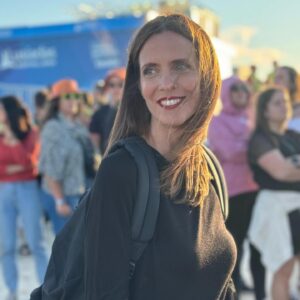 Ana Guedes Rodrigues Instagram - @antoniofilipequeiros ainda não percebi muito bem se fomos nós que levámos os nossos filhos ou se foram eles que nos levaram a nós… mas foi giro! 🤘🏽🎸

@rockinriolisboa