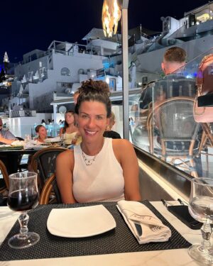 Ana Tapajós Instagram - Santorini, 🇬🇷