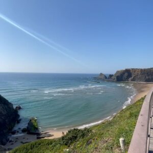 Ana Tapajós Instagram - Todo dia um lugar novo pra se apaixonar na costa Portuguesa.

Odeceixe Beach. Praia de Odeceixe.
