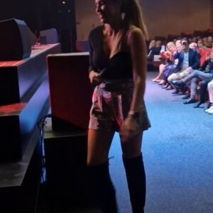 Ana de Caro Instagram - Gracias Marbella, os llevo en mi corazón en mi alma y en mi pensamiento. @radiole_oficial #galas #conciertos #frio #music #seguimoscantando #anadecaro #fandango #ysinmicrofono