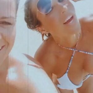 Ana de Caro Instagram - Quiero rayos de sol!!!! Prontito estamos así... ya se echa de menos...