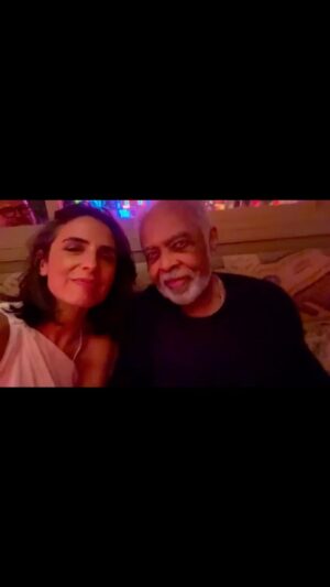 Anabela Mota Ribeiro Instagram - Disse ao Gil que ando há meses a ouvir non stop o Refazenda. “Tenho sede” leva-me às lágrimas. Depois deste privilégio na noite passada, não preciso de mais nada.