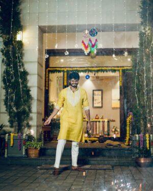 Anand Deverakonda Instagram - Happy Diwali you all 💥🪔❤️

📸 by @oila_studios_