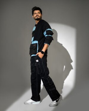 Anand Deverakonda Instagram - 🩵🖤

Jacket:- @enclotheofficial 
Trousers: @rwdyclub 
Styling:- @shefalideora_
Photographer: @pranil_chintewar 
Assistant:- @maggie_junna