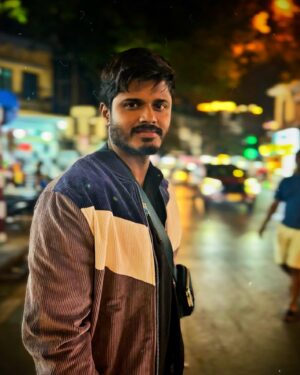 Anand Deverakonda Instagram - Calm through the chaos.

📸 @tarashree