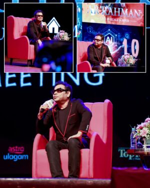 Anand Rajaram Instagram - FRAMES OF A.R.RAHMAN ❤️

@arrahman
@arrofficialupdates

Emcee @aanantha_rajaram
Disc spin @dj.dasss
Fan page @rahmaniacmalaysiaofficial @_razaliyusof_
@iamaliabubakar 
Alongside @rf.visual
Media partner @astroulagam @raaga.my @starplanetmy

#ranelaclicks #arrahmanliveinkl #arrahman #arr #mozartofmadras #rahmanicmalaysia #rahmanic #astroulagam #thrraaga #starplanet