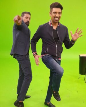 Anand Rajaram Instagram - Elevate Your Showbiz Productions with d'Everlasting Knot's Stunning Casual Attire!

Introducing a breathtaking range of casual attire perfect for all your showbiz rental needs. Whether you're dressing for a hit production or a high-profile event, our stylish and versatile pieces are designed to make an impression.

📽️ Featured On 📽️

Show: Saravedi

Artists/Hosts: @aanantha_rajaram & @ram_raaga

Studio: Astro

Discover the difference with d'Everlasting Knot, where fashion meets function. Our curated collections are ideal for Weddings, Galas, and other Glamorous events.

For more information and to explore our offerings, visit the link in our bio. Let us help you create unforgettable moments with our exceptional attire rentals!

#deverlastingknot #wardroberental #astro #showbiz #malayfashion #indianfashion #chinesefashion #fusion #casual #muslimahfriendly #malaysiatrending #malaysia #astrodigital #sewabaju #weddings #galas #showbusiness #weddingdress #casualattire #accessories #tuxedos #suits #fyp #foryoupage #rental #makeup #styling