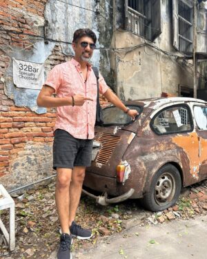 Anand Rajaram Instagram - Just thought I’d get this classic car ;) Now I can travel in class 
Pic credit : @shamalen.im