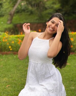 Ananthika Sanilkumar Instagram - 🤍🦋
