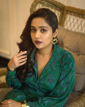 Ananya Instagram - What feels like
The end is often
The beginning 

Styledby : @amritha_lakshmi___  @styledby_al_ 
Mua :  @sreegeshvasan_makeupartist 
Costume : @alank.co 
Jewellery : @adorebypriyanka 
Location : @azora.hotels