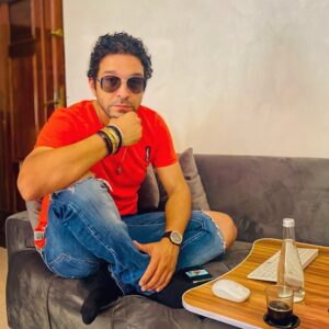 Anas El Baz Instagram - “J'aime la solitude. Contrairement aux idées reçues, c'est à cet endroit que je suis le plus reliée à vous tous.”

- Malou Moulis

@bulgari @christianchaubet @baymen_home @lecomptoirdesmontres.maroc