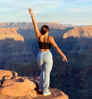 Anastasia Antrope Instagram - ⛰⛰🇺🇸
.
.
#grandcanyon #fitnessmotivation #fitnessgirl #body #❤️