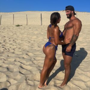 Anastasia Antrope Instagram - Seul on va plus vite , ensemble on va plus loin 👌🏻❤️

#fitness #fitnesscouple #bodypositive