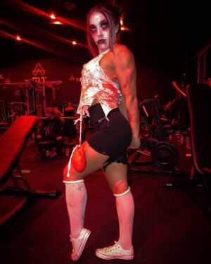 Anastasia Antrope Instagram - Vivement le prochain Halloween 🤗🎃💪🏼

💄 @noelinemakeup 

#halloween #bodybuilding #bodypositive #fitness #fitnessgirl