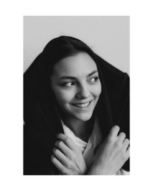 Anastasiia Nesterenko Instagram - Як важливо давати собі час і можливість помилятися. 

На просторах тіктоку побачила відео, де дівчинка розповідала, шо вирішила давати собі певну кількість спроб на якусь справу. 
І якщо не виходить, то вона себе не карає(як це я роблю завжди😂🤌🏻), а аналізує і пробує ще раз. Бо у неї є цей час і простір на помилку. 

Почала застосовувати у житті. Вдається поки шо не на 100%, але я хоч почала😅 

Будьте добрішими до себе! Підтримуйте ✨ 
Станьте опорою для себе
І все вийде❤️‍🩹🫂