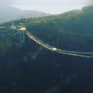 Anastasiya Shvetsova Instagram - 🦅 Наш второй прыжок Bungee 207 meters 🦅 
 
Да, это страшно! Да, на это нужно много духовной силы! Но этот шаг определенно того стоит. И я говорю о шаге в прямом смысле. О шаге в пустоту высотой 207 метров!!!

Невозможно описать чувства и эмоции. Если здесь будете @skyparkajhackettsochi, не смотря на страх, не смотря ни на что, ПРЫГАЙТЕ!! Потому что это ни сравнится ни с чем в вашей жизни! 🤪