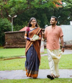 Anaswara Rajan Instagram - ഒരുപാട് ലോകം കണ്ട @ibasiljoseph ന്റെ കുറച്ച് ഫലിതങ്ങൾ 🙂
#guruvayoorambalanadayil 

📷 @_jestin_james_