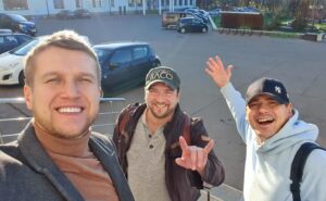 Anatoliy Rudenko Instagram - Всех с днём отца!!!

Сегодня, спектакль "Главная роль" г. Дмитров начало в 17:00✨