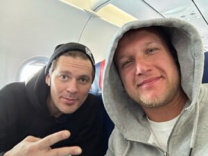 Anatoliy Rudenko Instagram - Спасииибо!))) Кыргызстан, Казахстан!))) За самый теплый приём!))) Мы обязательно приедем ещё!))) Нигде нас так не встречали и не ждали!))) До скорой встречи с новым проектом!)))🤗🤗🤗🤩🤩🤩💥💥💥