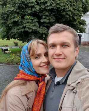 Anatoliy Rudenko Instagram - Тот самый каштан на территории Рыльского Свято - Николаевского монастыря, под которым так любил проводить беседы батюшка Ипполит✨

Спасибо всем кто нам сегодня помогал!) Дмитрию, Елене, Вячеславу, и особая благодарность Наталье Федоровне!) Спаси Господи!) Уникальное, удивительное по своей силе и красоте, место!)