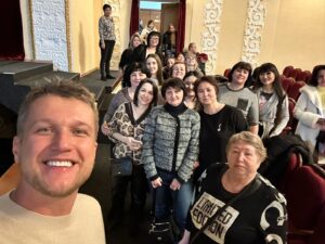 Anatoliy Rudenko Instagram - Спасииибо!))) Кыргызстан, Казахстан!))) За самый теплый приём!))) Мы обязательно приедем ещё!))) Нигде нас так не встречали и не ждали!))) До скорой встречи с новым проектом!)))🤗🤗🤗🤩🤩🤩💥💥💥