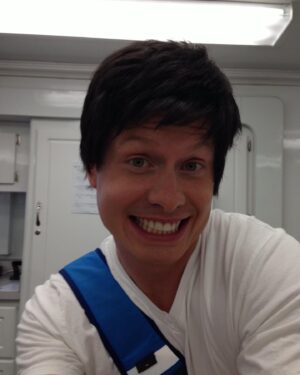 Anders Holm Instagram - I’m bout to bandwagon! 10 years ago @mindykaling created a show called @mindyprojecthulu and she was kind enough cast this nobody as her fiancé Pastor Casey.  I called it my summer camp because between seasons of Workaholics I got to go back and play this fun character with so many great people and have the best time! Funny writing, funny cast, and a fantastic vibe set by Mindy herself. Forever grateful for it all. 🥰🫶🏻🙇🏼