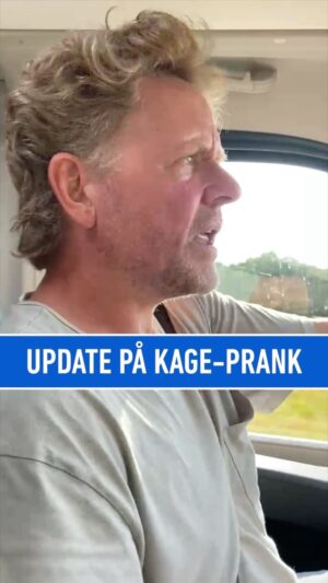 Anders Matthesen Instagram - Update på kage-pranken fra “Den Hvide Væg” 🧁🏝⠀
⠀
Rigtig mange har skrevet til mig, at der manglede en afslutning på pranken, som familien og jeg udførte i det nyeste afsnit af min podcast. Afslutningen får I her 🍰⠀
⠀
Hvis du ikke ved, hvad jeg snakker om, så skal du lytte til afsnittet “Juli 2022” - der hvor du normalt lytter til podcasts 🎧🎙⠀
⠀
Hvis du vil opleve mit nye show, som bl.a. kan ses i København i perioden 11.-19. august 2022, så finder du billetter på min hjemmeside. Link i bio:⠀
👉 @andersandenmatthesen