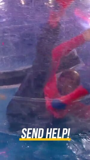 Andi Peters Instagram - “It’s easy!” they said. They lied! #saturdaynighttakeaway #saturdaynight #snt #corestability #hamster