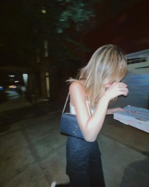Andra Nechita Instagram - nyc 🤝 late night pizza