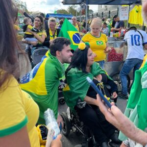 André Alba Instagram - Oooo meu Brasil.