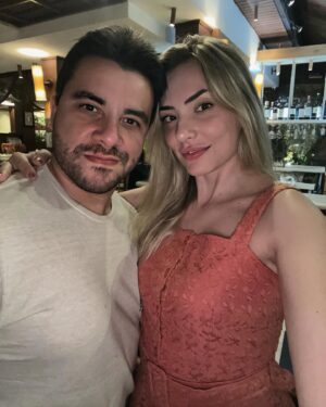 André Alba Instagram - Noite de frutos do mar c/ minha melhor cia