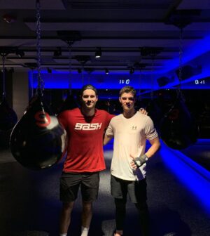Andre Burakovsky Instagram - Great pre Christmas sweat ! Awesome workout at @bash today! #boxing