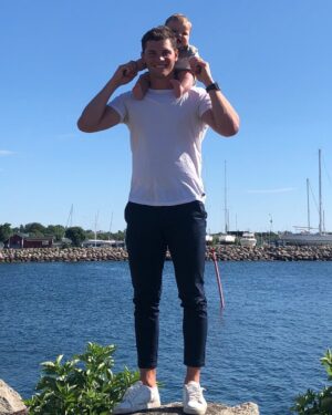 Andre Burakovsky Instagram - ❤️