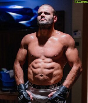 André Fialho Instagram - Sorry to everyone that follows me.
Took some time off the phone and social media. Needed some time for myself and to work on myself.

Rebuilding.
Want to come back a monster. 

Will try to post the work on a daily for you from now on.