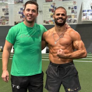 André Fialho Instagram - 🤝❤️ @drcpeacock 🔥📈