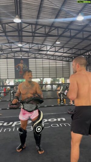 André Fialho Instagram - When @trainer_gae said 1,000 kicks 🤣