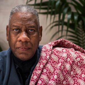 André Leon Talley Instagram - As Candice Bergen said recently to Maureen Dowd in the Sunday NY Times: “we need kindness “ at this time.  It’s fitting in this world of broken norms, and this holiday season: BE KIND. Just a kind word ,nothing big. Give fresh fruit to your neighbor.  Bake a pie.  Send paper white bulbs in a clay pot. Needlepoint a pillow cover or slippers.  Create Xmas tree ornaments out of colorful paper.  Most of all be kind to yourself in terms of surviving and protecting yourself from COVID and your fellow man. Forgive grudges and past squabbles with loved ones.  Say something nice and Smile🖍 #thechiffontrenches #maureendowd #nytimes #bekind #cfda #vogue #happyholidays #candicebergen